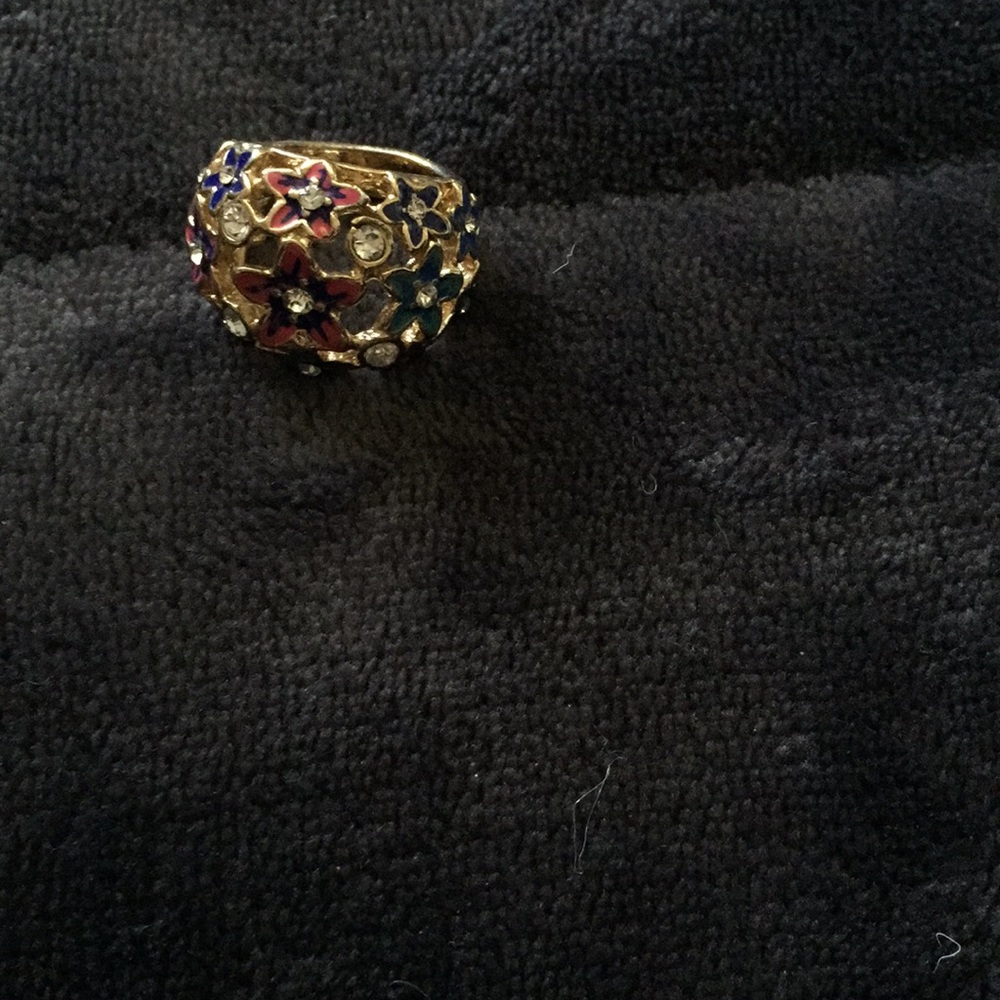 Rings - Picture 4 of 8